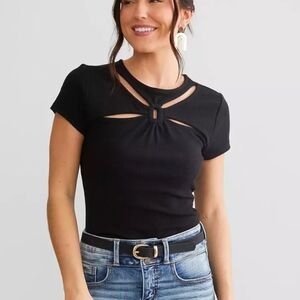 Red By BKE Black Fitted Cut Out Short Sleeve Top